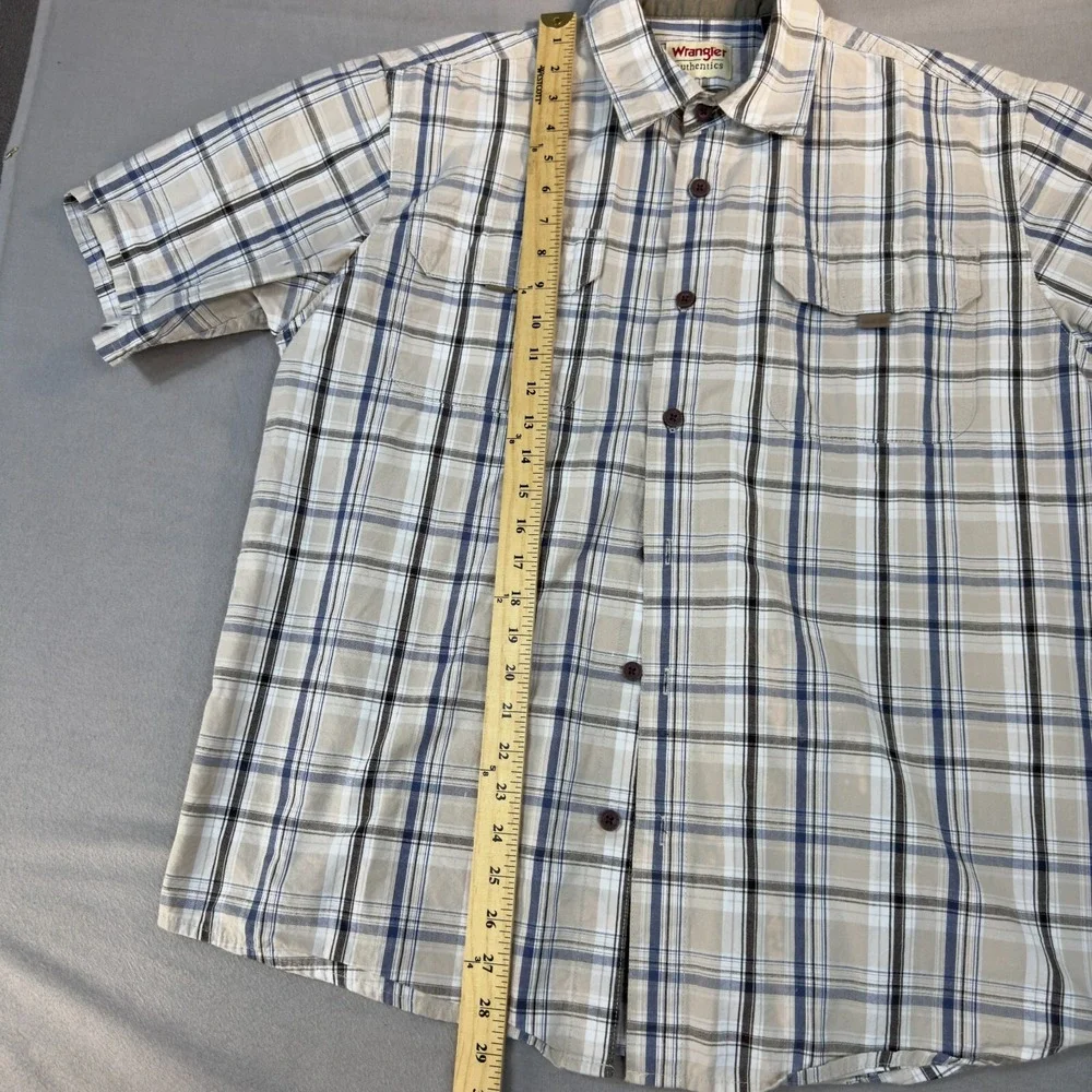Wrangler Authentics Shirt Men's Large Tan Blue‎ Plaid Button Down Short Sleeve